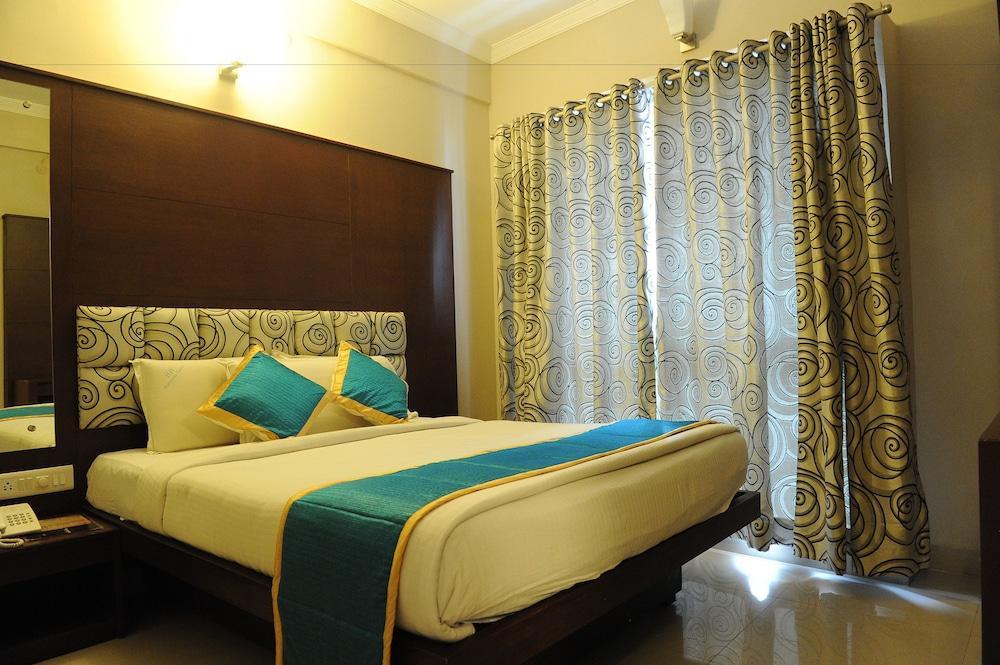 Greens Gate Chennai Bagian luar foto