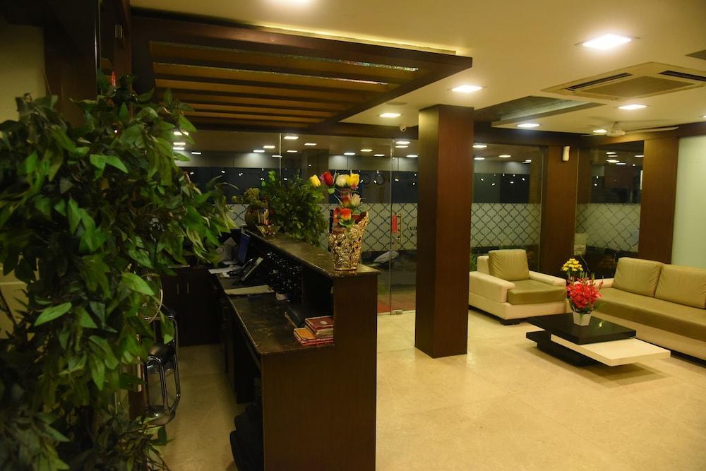 Greens Gate Chennai Bagian luar foto