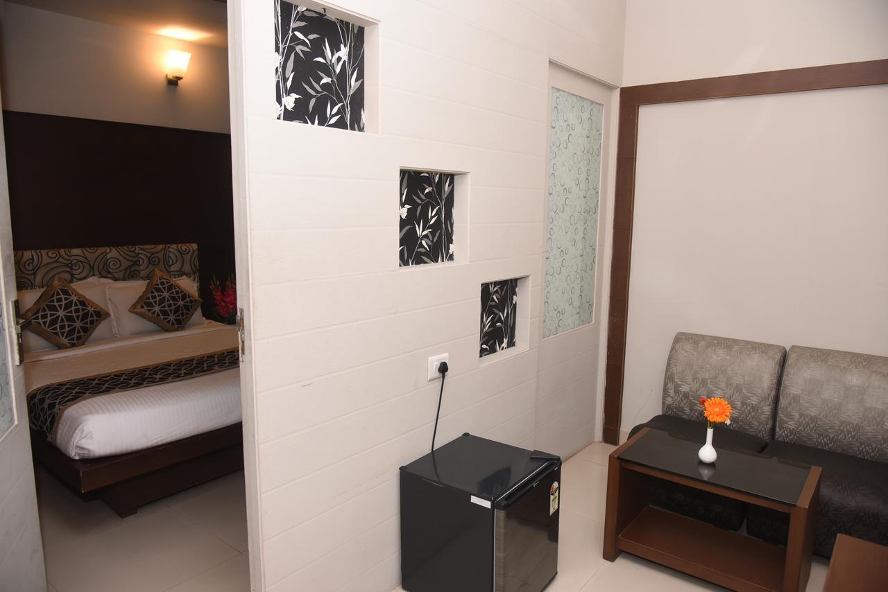 Greens Gate Chennai Bagian luar foto