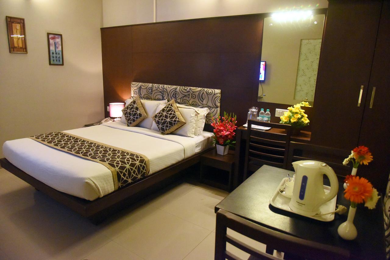 Greens Gate Chennai Bagian luar foto