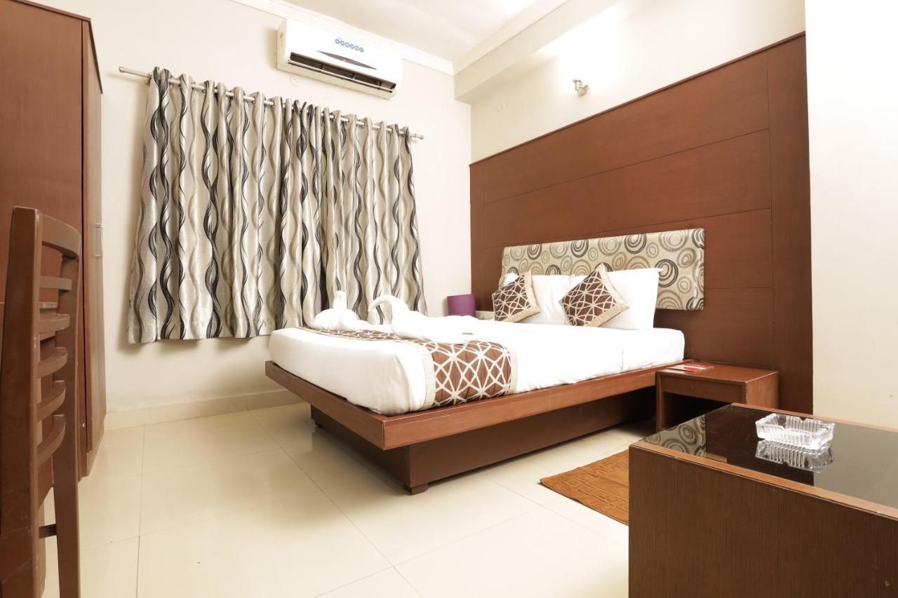 Greens Gate Chennai Bagian luar foto